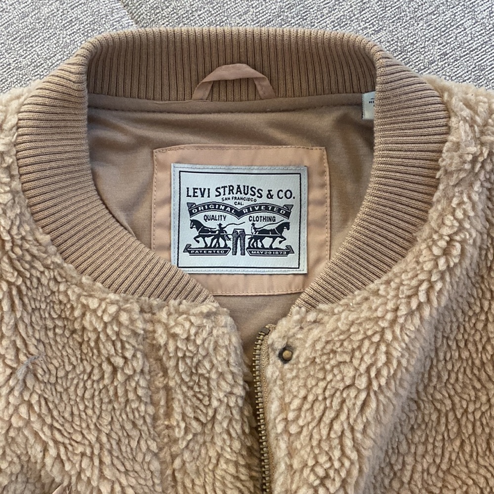 Levi’s Jacket - Picture 2 of 4